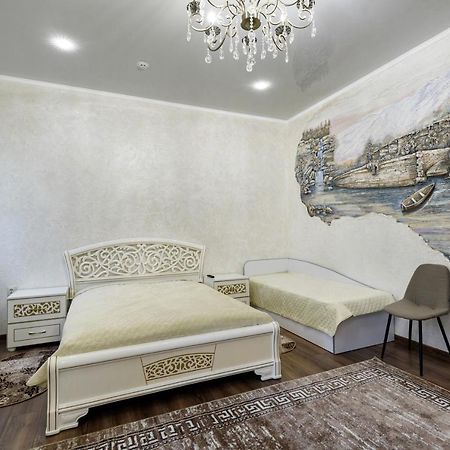 Апартаменти В Старому Місті Sweet House Kamianets-Podilskyi Ngoại thất bức ảnh