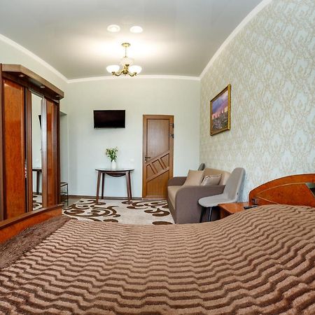 Апартаменти В Старому Місті Sweet House Kamianets-Podilskyi Ngoại thất bức ảnh