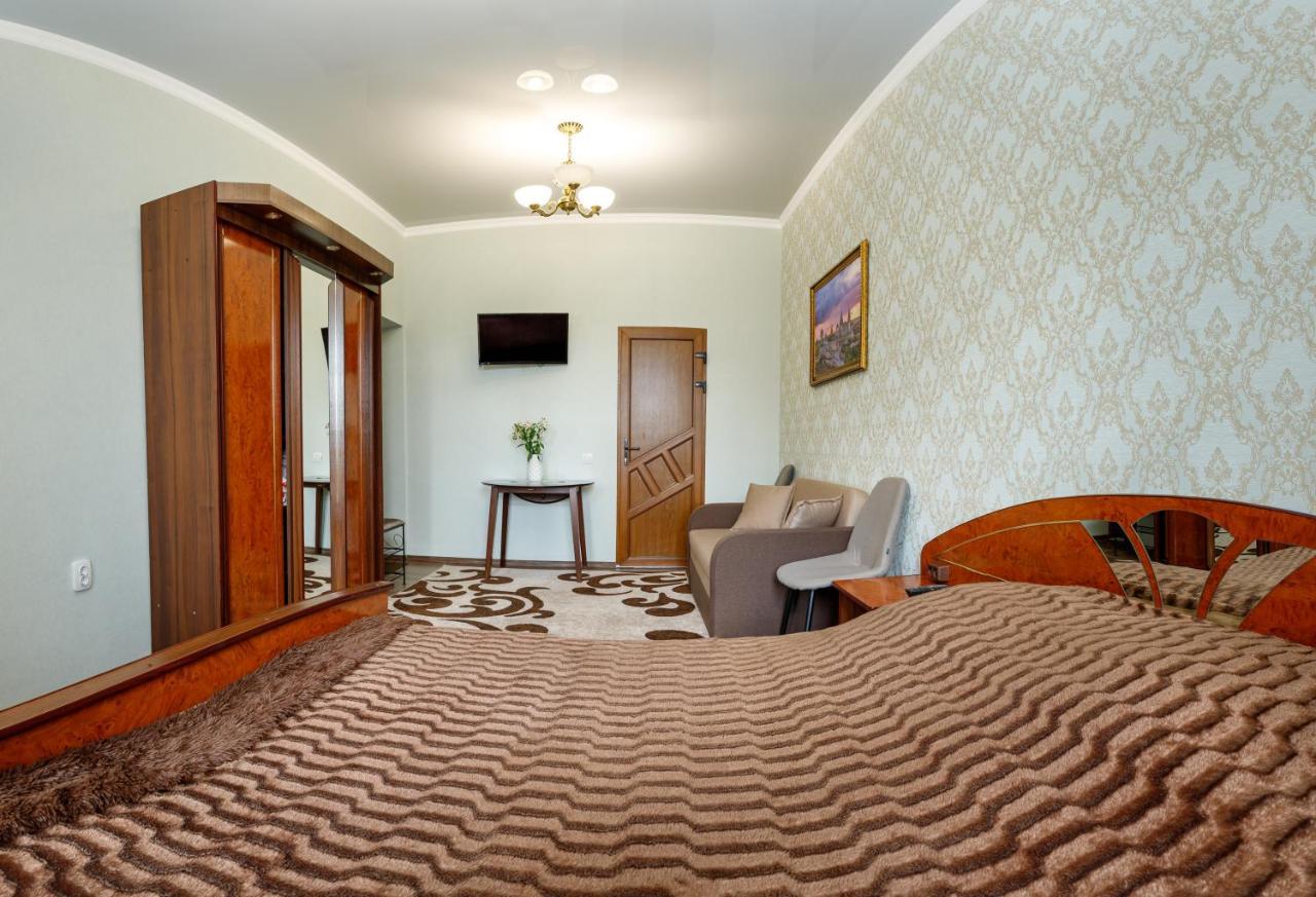 Апартаменти В Старому Місті Sweet House Kamianets-Podilskyi Ngoại thất bức ảnh